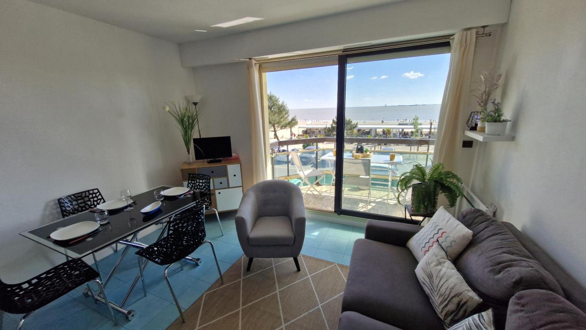Saint Georges De Didonne - Pleine Vue Mer Pour Ce Studio Cabine Face A La Plage Buitenkant foto